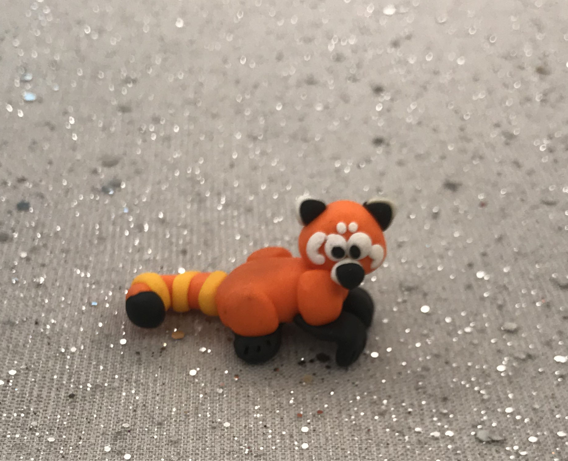 Figurine « Panda roux » (pâte FIMO)