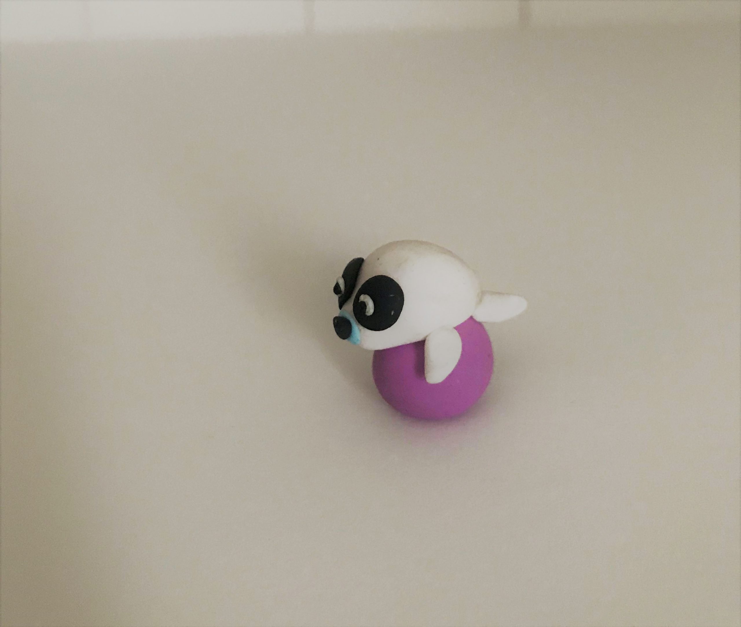 Figurine « Phoque » (pâte FIMO)